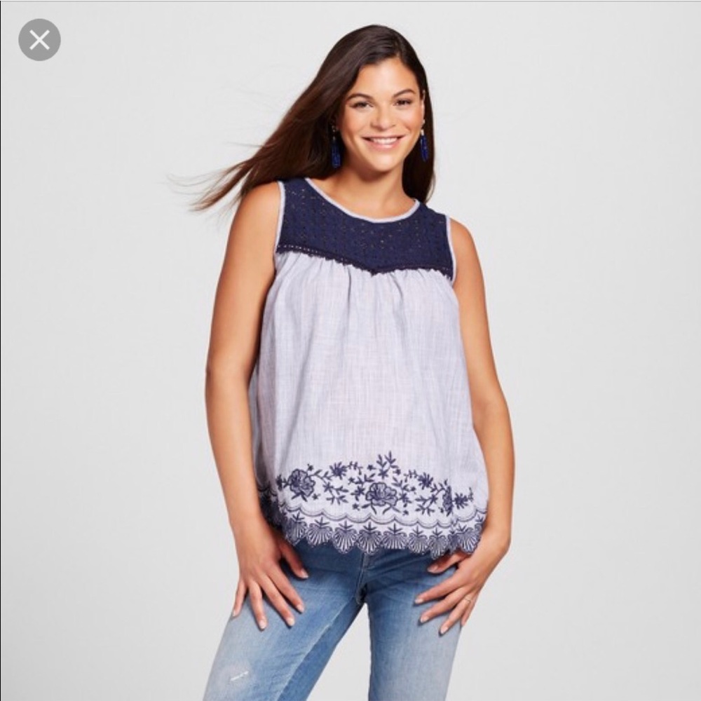 Liz Lange maternity top